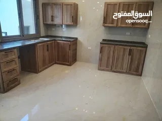  24 مطبخ 5 متر فقط ب 300 دينار حررق سعررر  شامل توصيل تركيب الالمنيووووم سادة مع بطارية ومجلى هدية