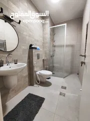  9 شقة مع حديققققة فخمه جديده مفروشة للإيجار في عين منجد