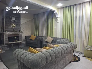  3 غرفه جلوس كامله مع سجاده وبرادي
