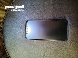  1 12 pro max للبيع مغيرله شاشه ومركبله شاشه اصليه بطارية 77 نموذج M