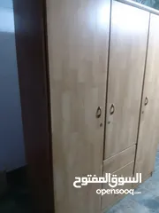  1 خزانة 3 درف وتختين مفرد للبيع