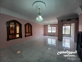  15 شقة غير مفروشة للإيجار 835م2 ( Property 17112 ) سنوي فقط