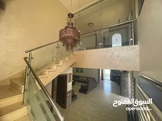  8 مين لسى ماحجز عنا !