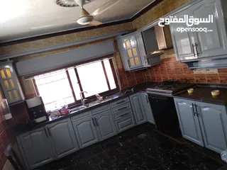  18 فك وتركيب وصيانة المطابخ وتفصيل المطابخ  والصيانه العامه