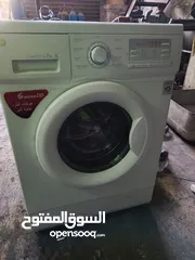  2 غسالة LG فل انفيتر بحالة جيدة