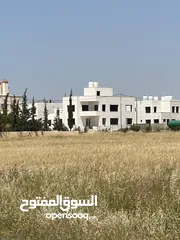 10 تملك في اجمل منطقة في منجا قطعة ارض 3400 متر  من المالك مباشرة.