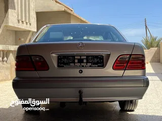  4 مرسيدس E220 نافطه موديل 2001