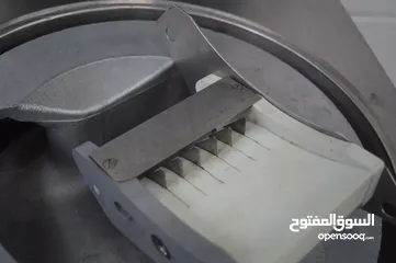  4 قطاعة بطاطا اوروبية حديثة جديدة استعمال اسبوع فقط بسرعة تقطيع 30 كيلو في الدقيقة الواحدة