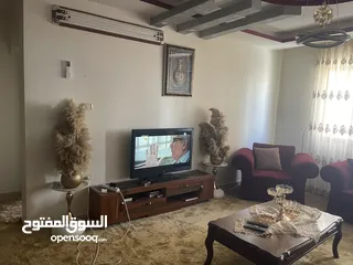  12 شقة مساحة 215م للبيع خلف مستشفى الراهبات الوردية