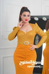  1 فستان سهرة طويل باللون الذهبي للبيع