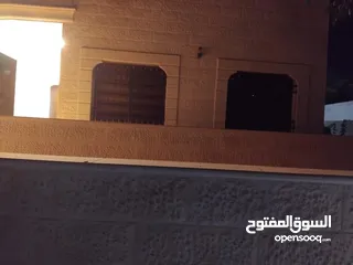  6 منزل في إسكان الكهرباء قرب مسجد عثمان بن مضعون