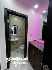  3 شقة سوبر ديلوكس - حي المنصور - 4نوم - ترس واسع - مدخل مستقل - منطقة هادئة ومميزة