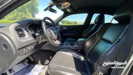  8 Dodge Charger 3.6L SXT 2019