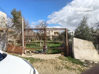  2 700 متر للبيع ضاحية الزيتون
