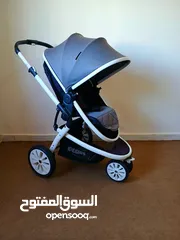  4 عرباية أطفال ماركة جيجلز Giggles أوروبية أصليه  بحالة الجديد فيها وضعية النوم سهلة الضب والتنقل