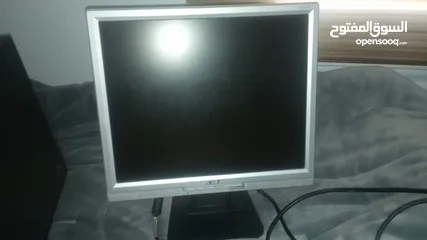  8 كمبيوتر العاب شاشة acer و lenovo case بحاجة تصليح كرت الشاشه فقط