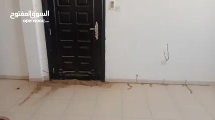  4 الصفوه لخدمات جلى الرخام والتلميع بكرستال وتنظيف الكنب والسجاد ورش الحشرات والتعقيم وتنظيف الفلل