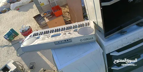  2 بيانو ياماها PSR-273 أصلي بحالة ممتازة في فلسطين بسعر مناسب قابل للنقاش
