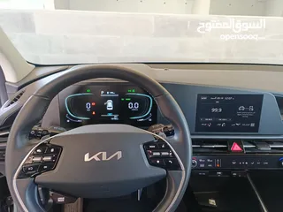  6 Kia Niro Hybrid 2023