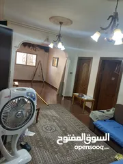  3 عمارة استثمارية مكونة من 6 شقق للبيع بدخل لا يقل عن 1500 دينار شهري .