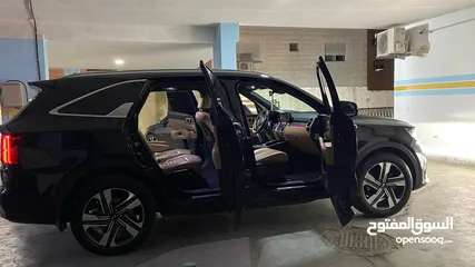  9 كيا سورنتو 2021 لون اسود ملوكي كاملة المواصفات فتحة سقف مع بانوراما سيارة سبورت رياضية جيب 7 مقاعد