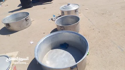  4 قدور طبخ وغازات