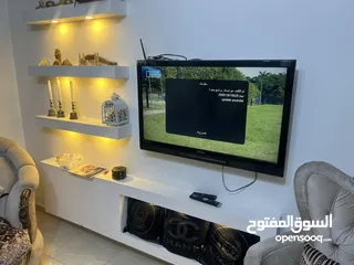  1 تلفزيون بحاله الوكاله للبيع