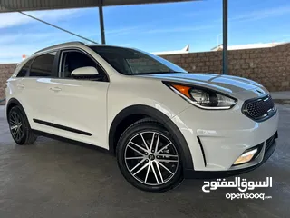  18 Kia Niro Hybrid Clean title 2019