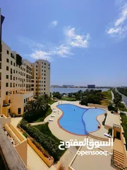  2 للبيع العاجل  شقة مجددة 3 غرف + غرفة خادمة  دخول مباشر للشاطئ