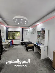  26 فيلا متلاصقة للبيع محدثة تماما بسعر مغري
