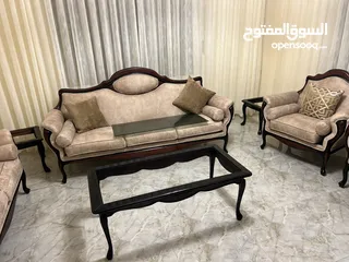  3 طقم كنب كلاسيكي و سفره