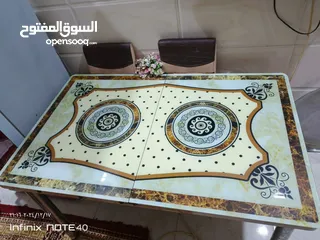  3 ميز طعام نضيف جدآ مع اثنين كراسي