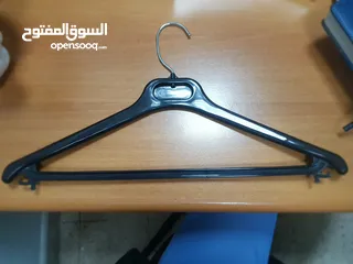  2 علاقات ملابس نص نفخ