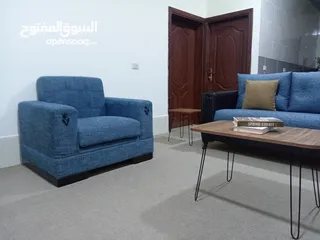  18 طقم كورنر امريكي بحالة الوكاله استعمال خفيف جدا للبيع بسعر مغري