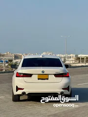  4 BMW 330i 2022