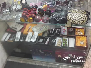  24 بضاعة محل هدايا وعطور واكسسوارات وشنط وساعات