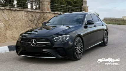  4 Mercedes benz E200 AMG بحالة الوكالة