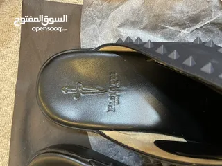  4 نعال رجالي جديد ماركة سيزاري باشوتي مقاس 45