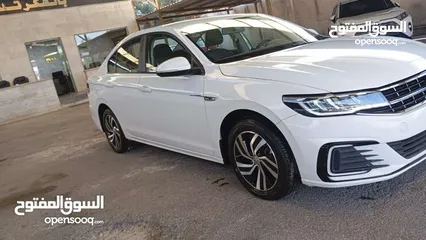  5 **$Volkswagen e-BORA 2020