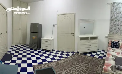  3 FoR Rent Room استوديو غرفه وحمام ومطبخ  مدخل خاص بجوار الخدمات وشامل الفواتير العذيبه خلف الميرا