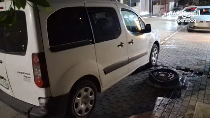  2 بيجو بارتنر 2015