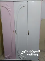  1 خرانة بحالة جيدة للبيع