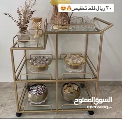  6 عربات ترولي