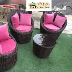  23 خمس مقاعد وطاوله وسط130دينار اربع مقاعد 100سبع مقاعد وطاولة وسط 180دينار وجميع الوان موجود وتر بروف