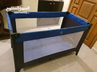  3 تخت بيبي بحالة جيدة