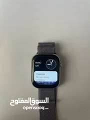  3 ساعة ابل شبيه الاصليه بتضوي لوجو ابل بالنسبة للسعر بنفع دفع نقود او نبادل اشياء (غير ساعة)