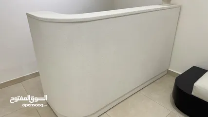  5 اثاث استراحة ( كورنر انيق جدا مع كاونتر و كرسي)لعيادة او مركز صحي مودرن فاخر جدا و جودة عالية
