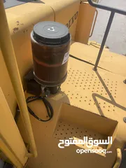  6 جرافات عدد 2  Volvo F180 +Volvo E180