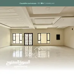  4 Villa for sale in Durrat Al Muharraq
