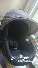  2 كرسي الاطفال بالسيارة